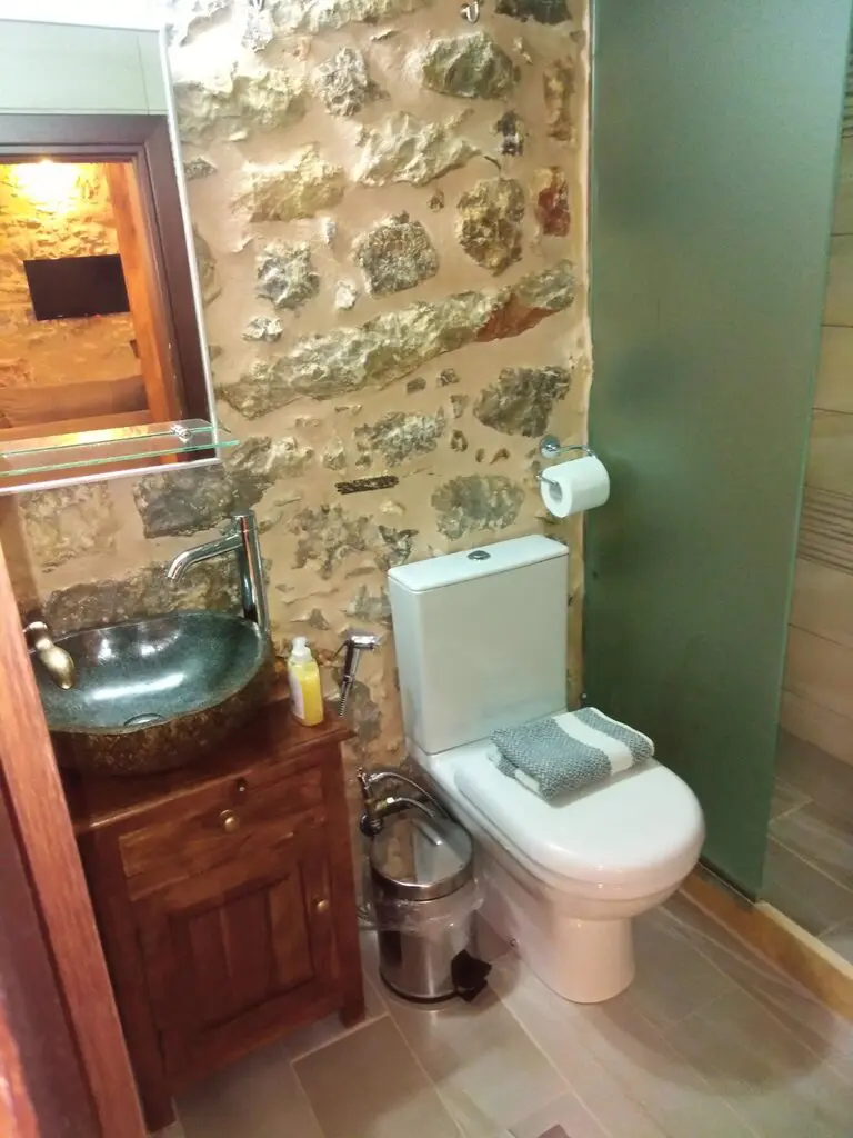Hotel Of 180 M² In Peloponnese