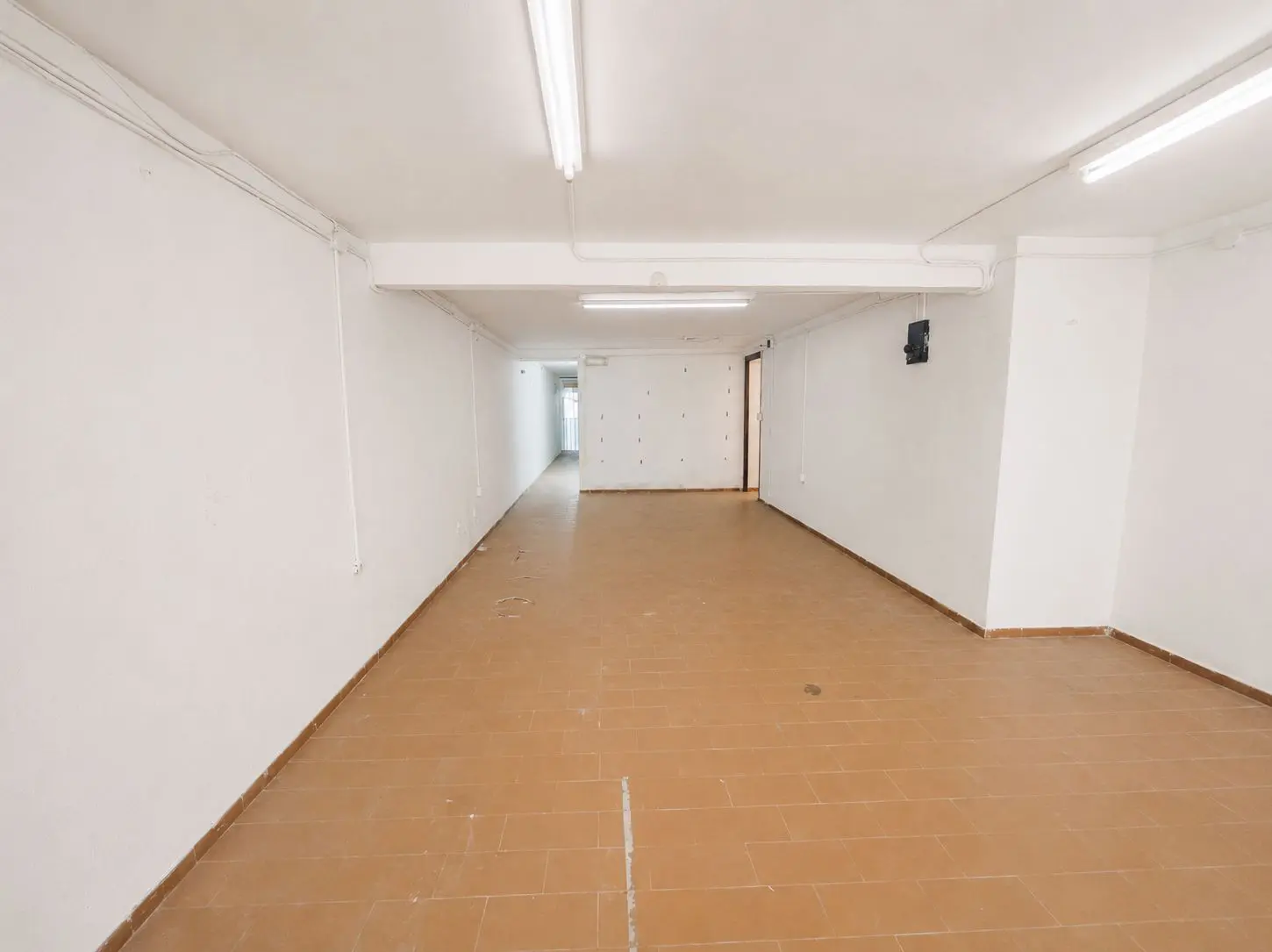 Commercial Premises Of 135 M² In Jávea, Spain