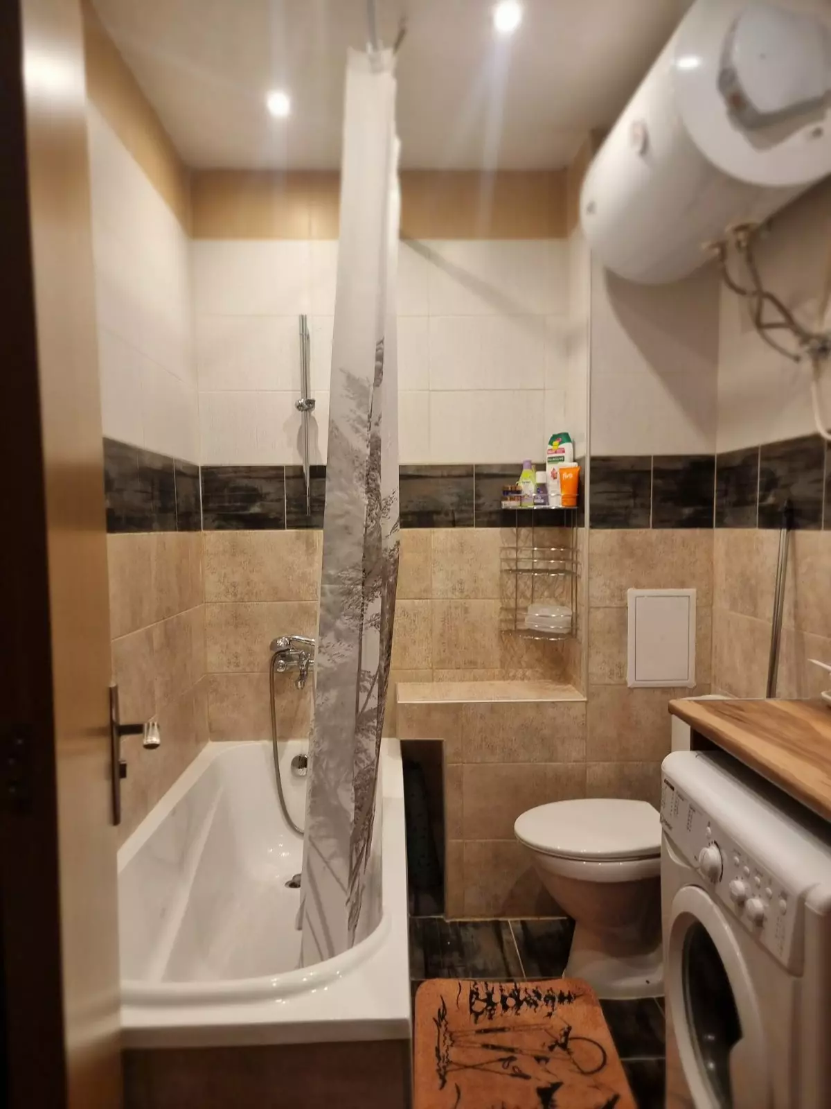 Rare Investment & Ski Retreat | 2 Min To Gondola | Independent Airbnb | Fireplace | Spa | Private Terrace