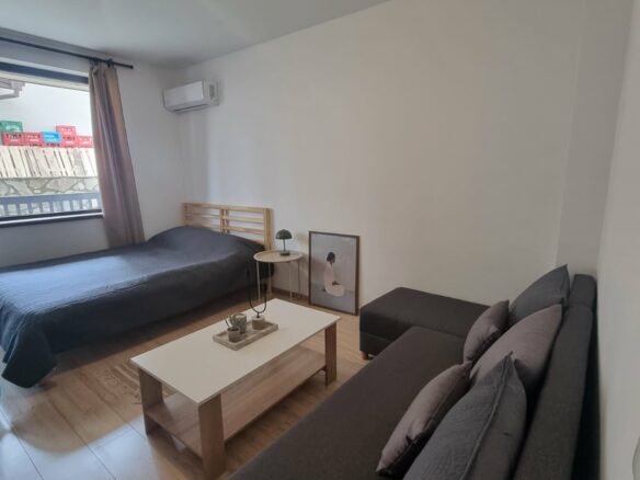 Rare Investment & Ski Retreat | 2 Min To Gondola | Independent Airbnb | Fireplace | Spa | Private Terrace