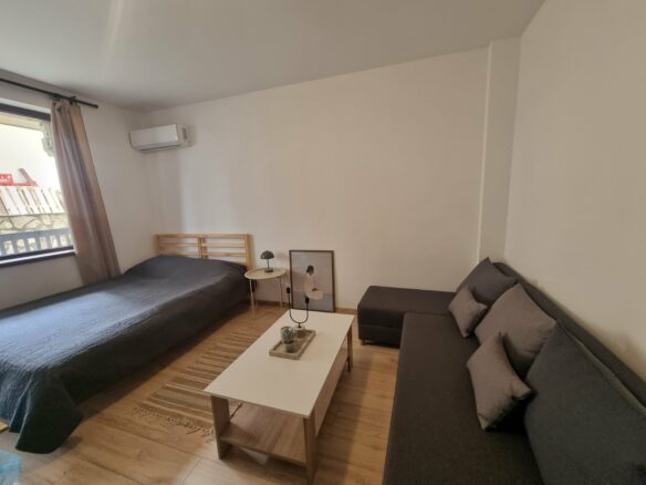 Rare Investment & Ski Retreat | 2 Min To Gondola | Independent Airbnb | Fireplace | Spa | Private Terrace