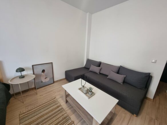 Rare Investment & Ski Retreat | 2 Min To Gondola | Independent Airbnb | Fireplace | Spa | Private Terrace