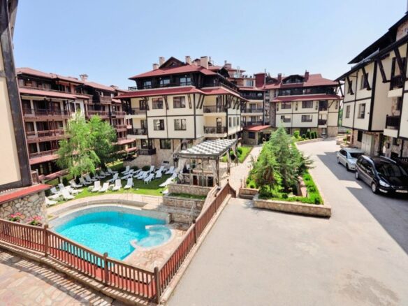 Rare Investment & Ski Retreat | 2 Min To Gondola | Independent Airbnb | Fireplace | Spa | Private Terrace