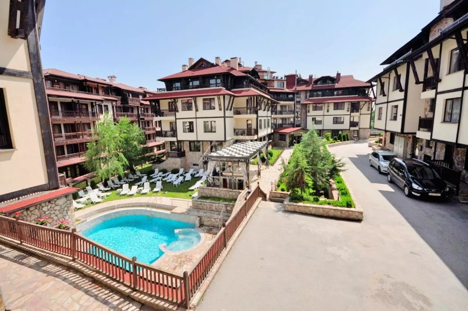 Rare Investment & Ski Retreat | 2 Min To Gondola | Independent Airbnb | Fireplace | Spa | Private Terrace
