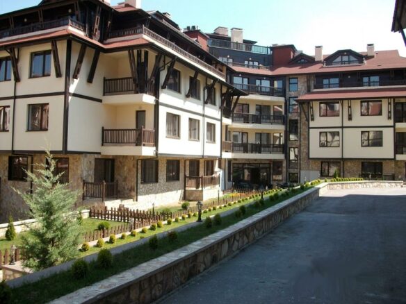 Rare Investment & Ski Retreat | 2 Min To Gondola | Independent Airbnb | Fireplace | Spa | Private Terrace