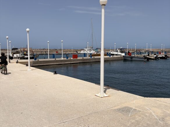 Investment Land Of 1360 M² With Sea View In Crete