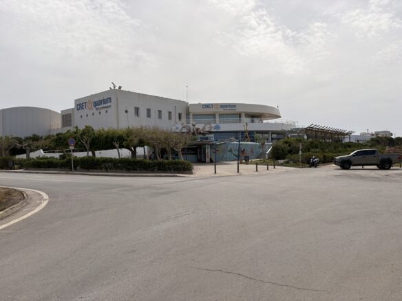 Investment Land Of 1360 M² With Sea View In Crete