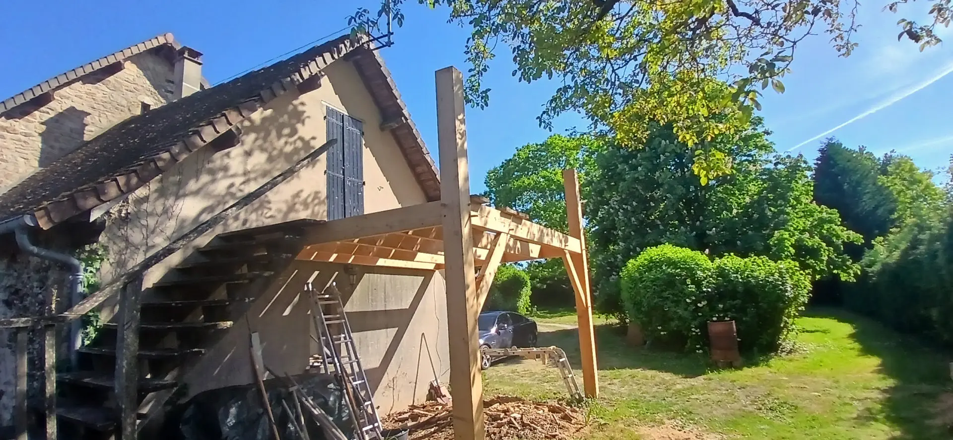 Character Stone House Of 0 M² With Studio Apartment, Garage, And Garden In Dordogne