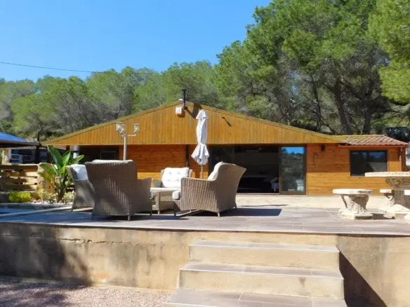 Wooden Chalet Of 173 M² In Torremendo, Spain