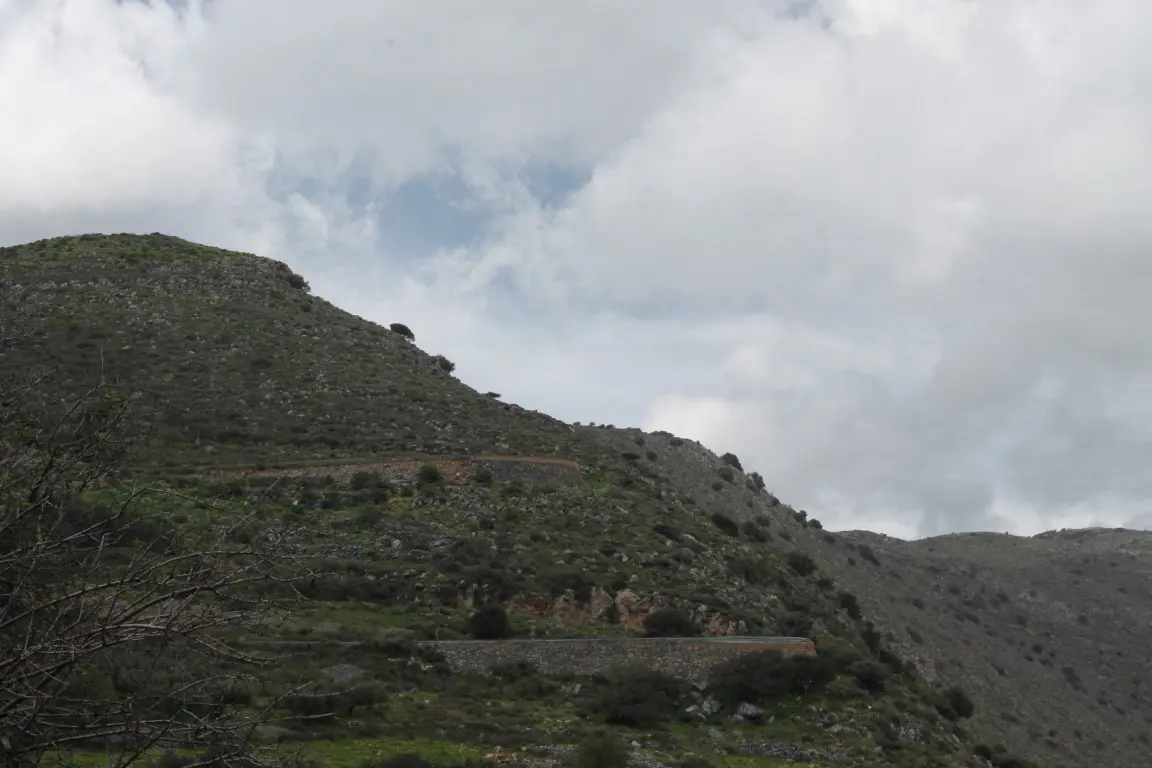 Land Of 100000 M² In Crete