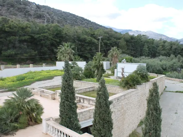 4-bedroom Villa In Vrachasi, Greece (380 M²)
