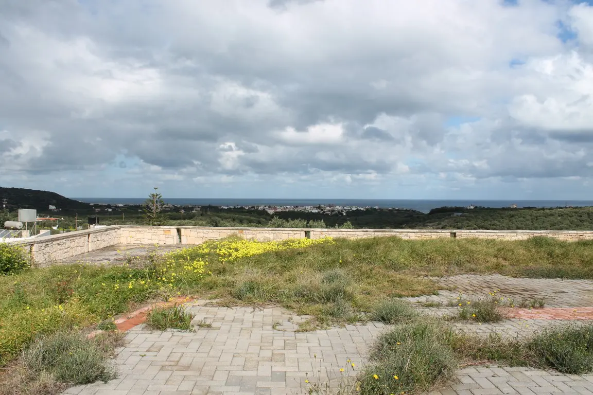 Villa Of 380 M² In Crete