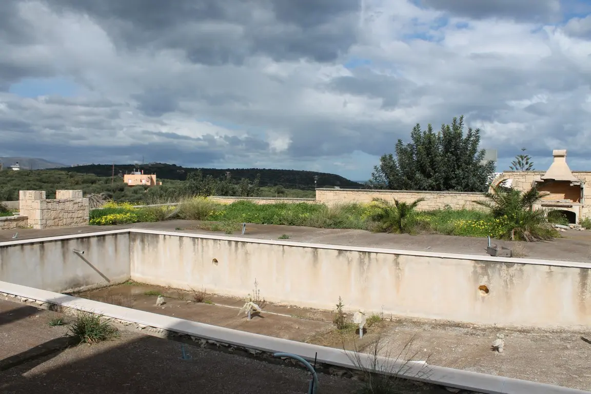 Villa Of 380 M² In Crete