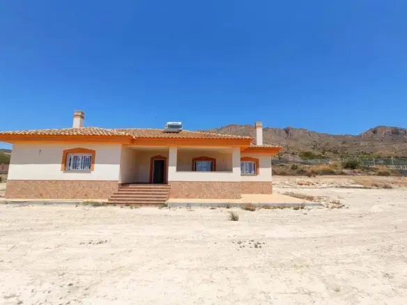 Country House Of 170 M² In Macisvenda, Spain