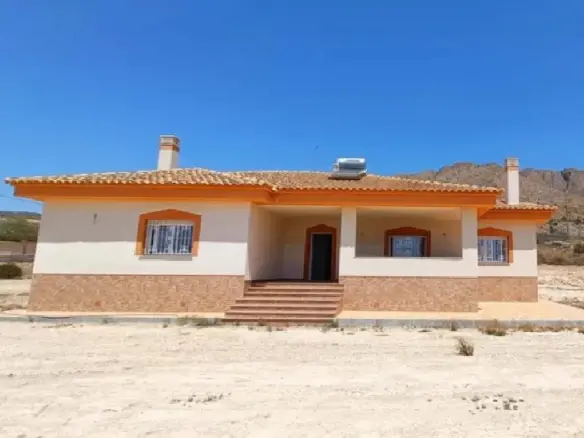 Country House Of 170 M² In Macisvenda, Spain