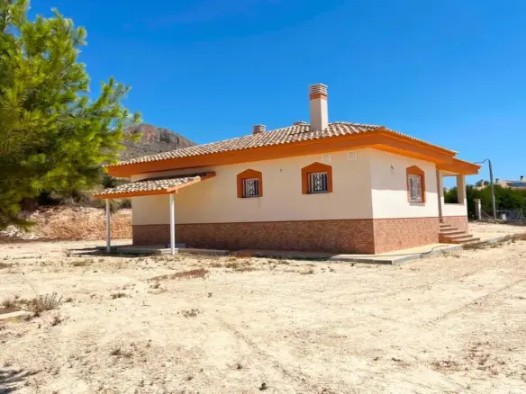 Country House Of 170 M² In Macisvenda, Spain