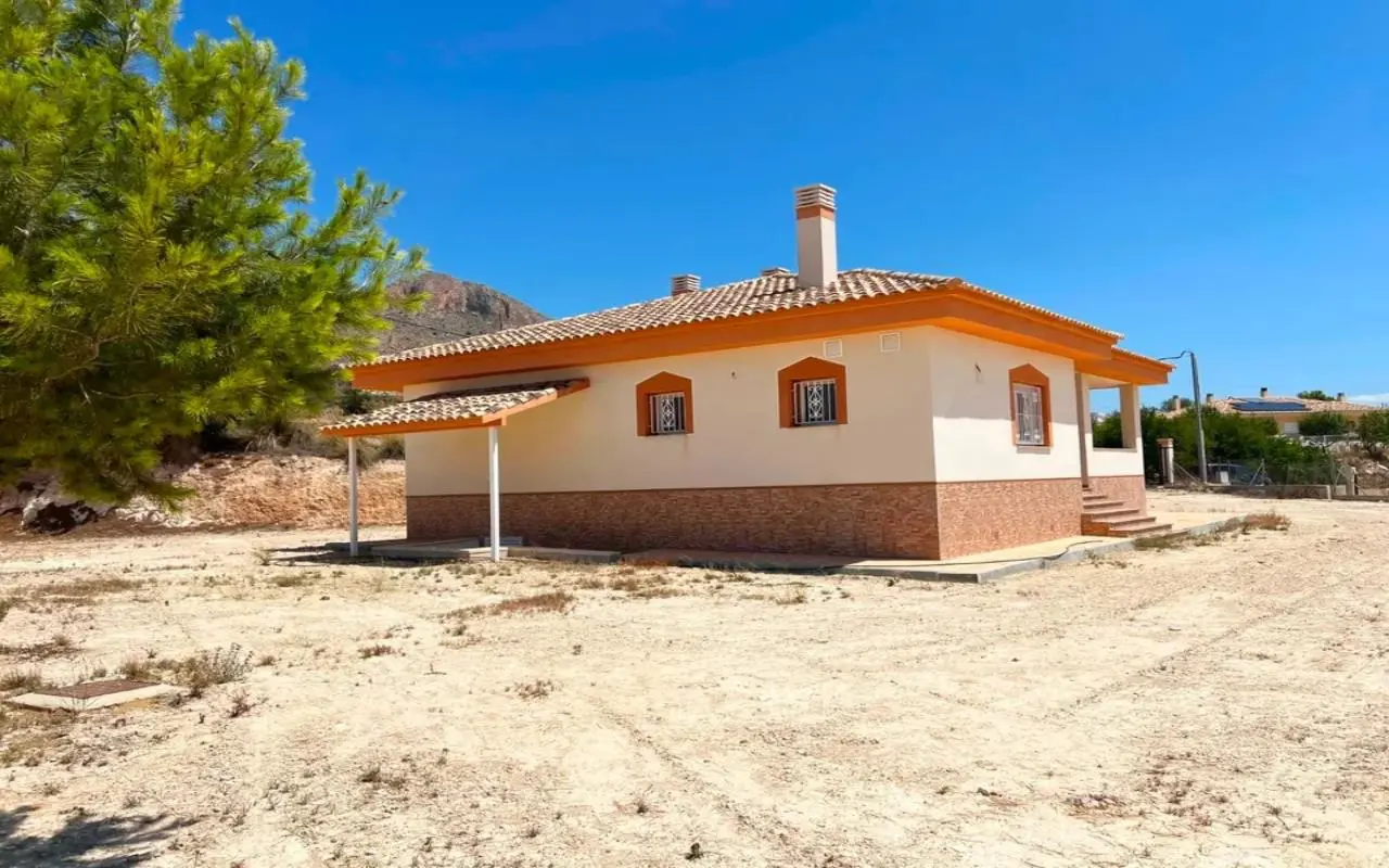 Country House Of 170 M² In Macisvenda, Spain