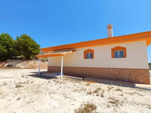 Country House Of 170 M² In Macisvenda, Spain