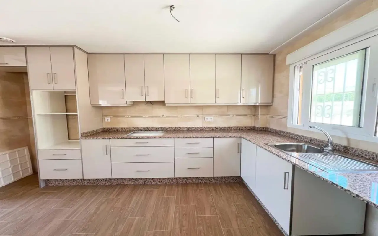 Country House Of 170 M² In Macisvenda, Spain