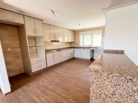 Country House Of 170 M² In Macisvenda, Spain