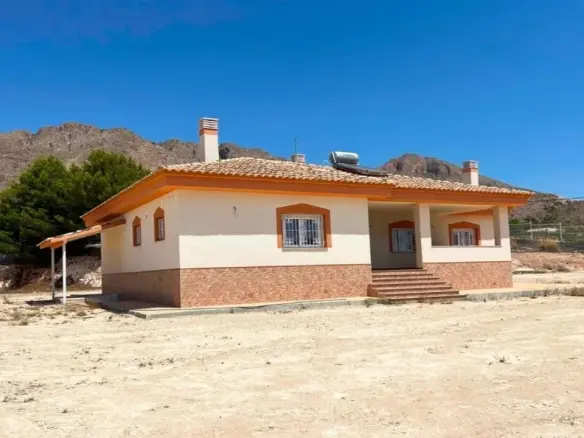 Country House Of 170 M² In Macisvenda, Spain