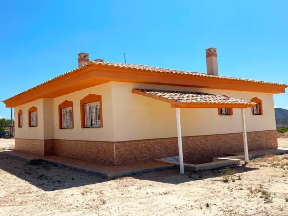 Country House Of 170 M² In Macisvenda, Spain