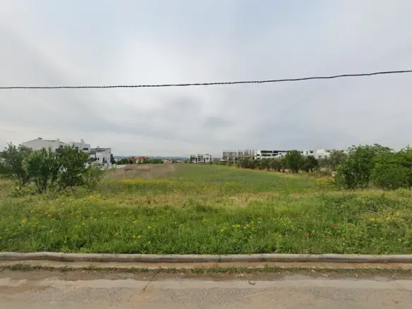 Land Of 400 M² In The Suburbs Of Thessaloniki