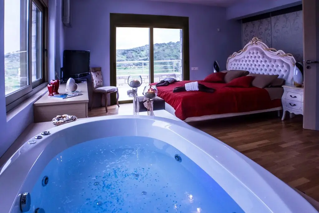Villa Of 300 M² In Crete