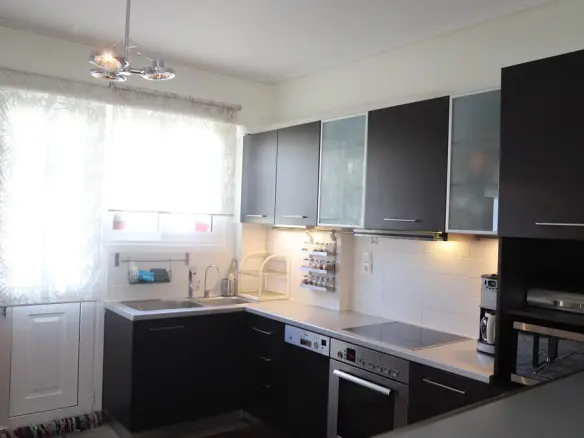 3-bedroom Maisonette In Gerakas, Greece (208 M²)