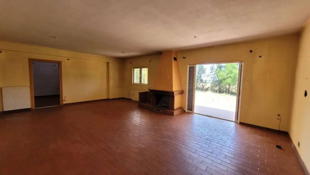 Detached House Of 360 M² In The Suburbs Of Thessaloniki