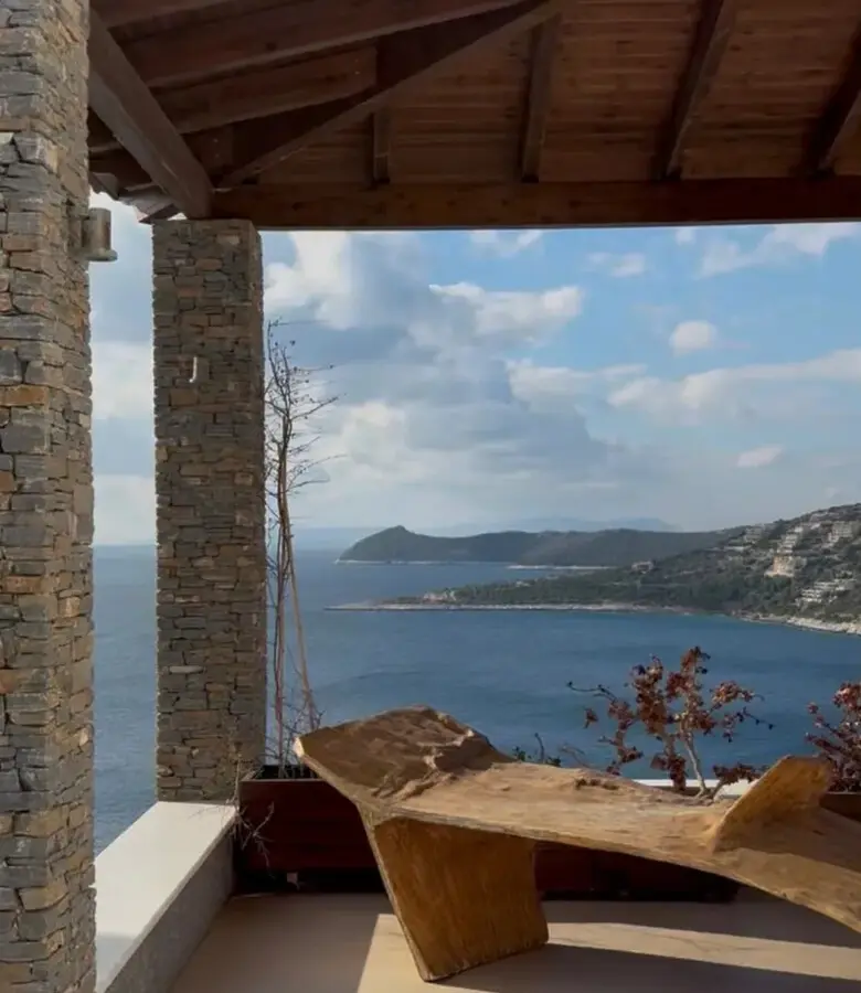 Villa Of 350 M² In Attica