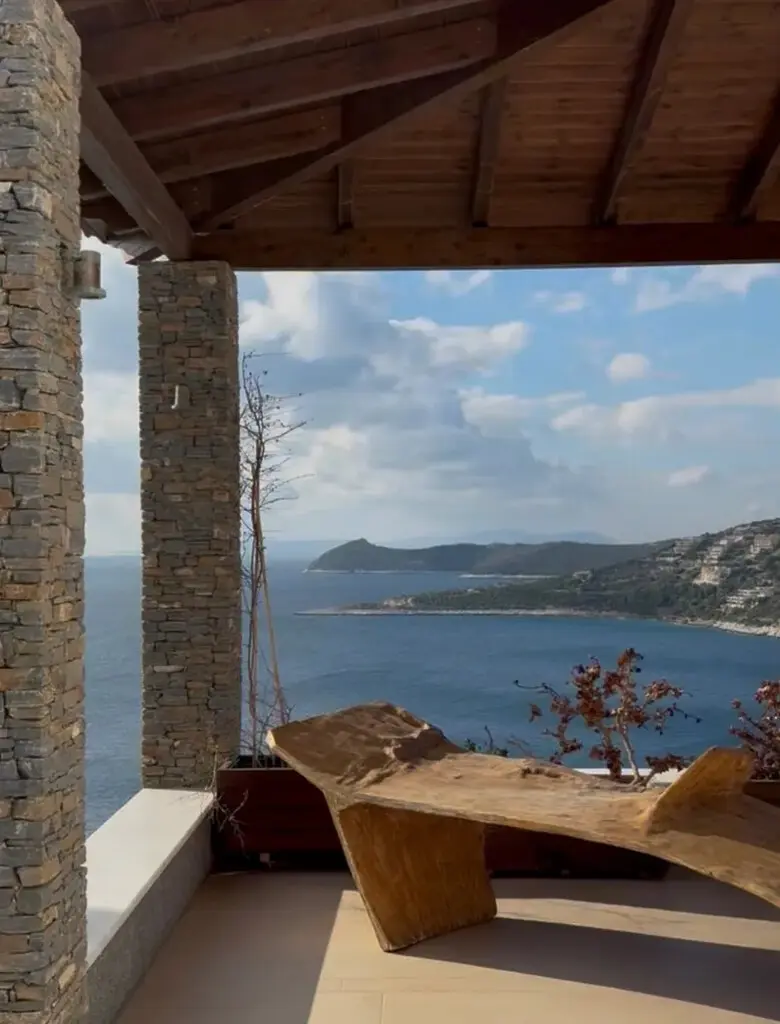 Villa Of 350 M² In Attica