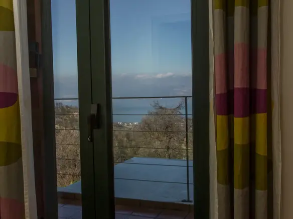 3-bedroom Maisonette In Com. Kapandriti, Greece (250 M²)