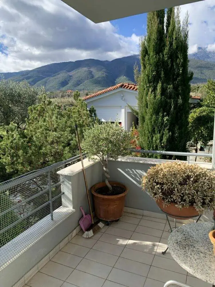 Detached House Of 205 M² On The Olympic Coast