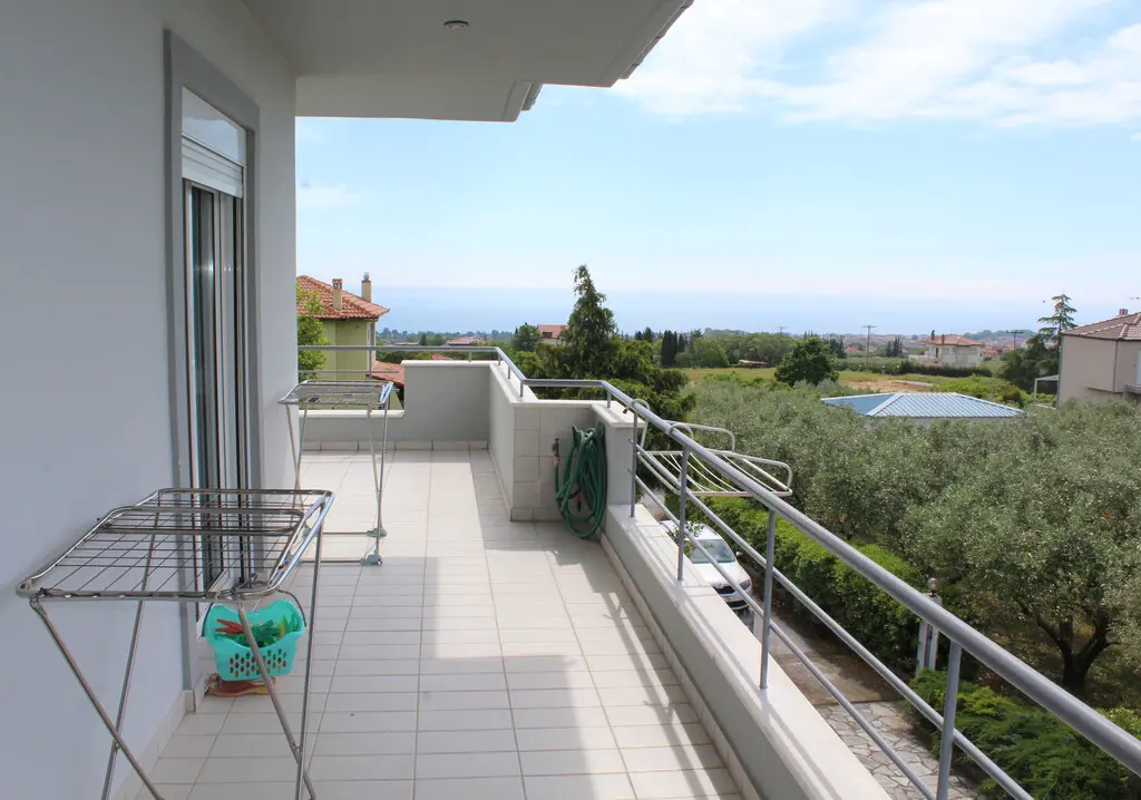 Detached House Of 205 M² On The Olympic Coast