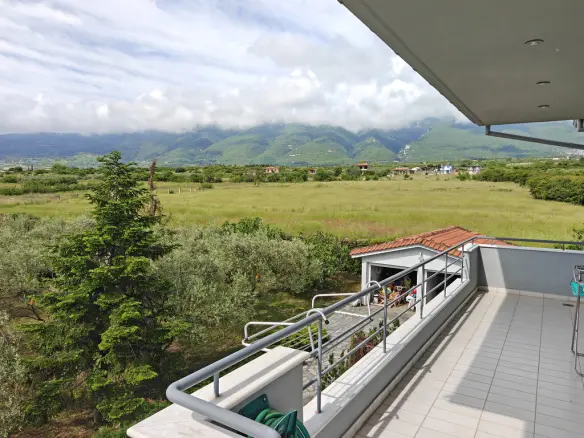 Detached House Of 205 M² On The Olympic Coast