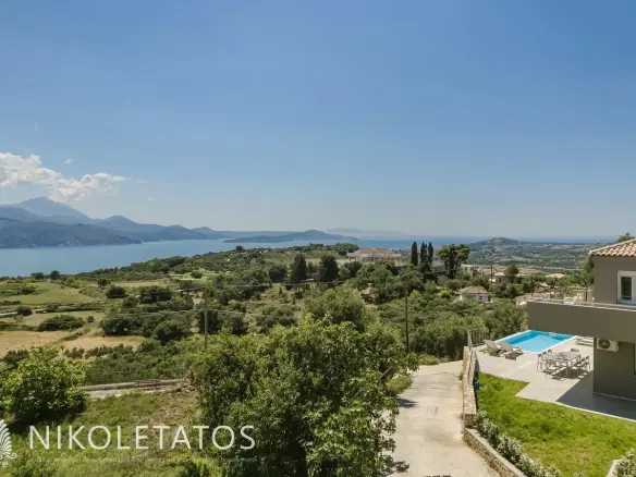 Villa Of 100 M² With Sea View In Athens