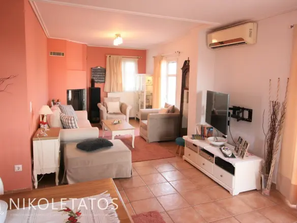 Villa Of 300 M² With Sea View In Kompothekrata, Greece