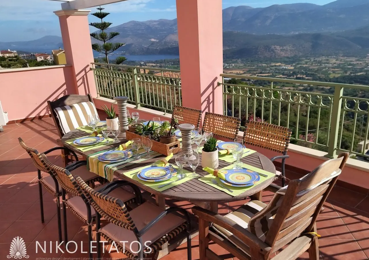 Villa Of 300 M² With Sea View In Kompothekrata, Greece