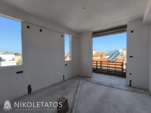 House With Garden In Greece