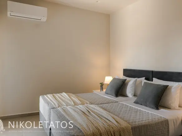 Villa Of 100 M² With Sea View In Athens