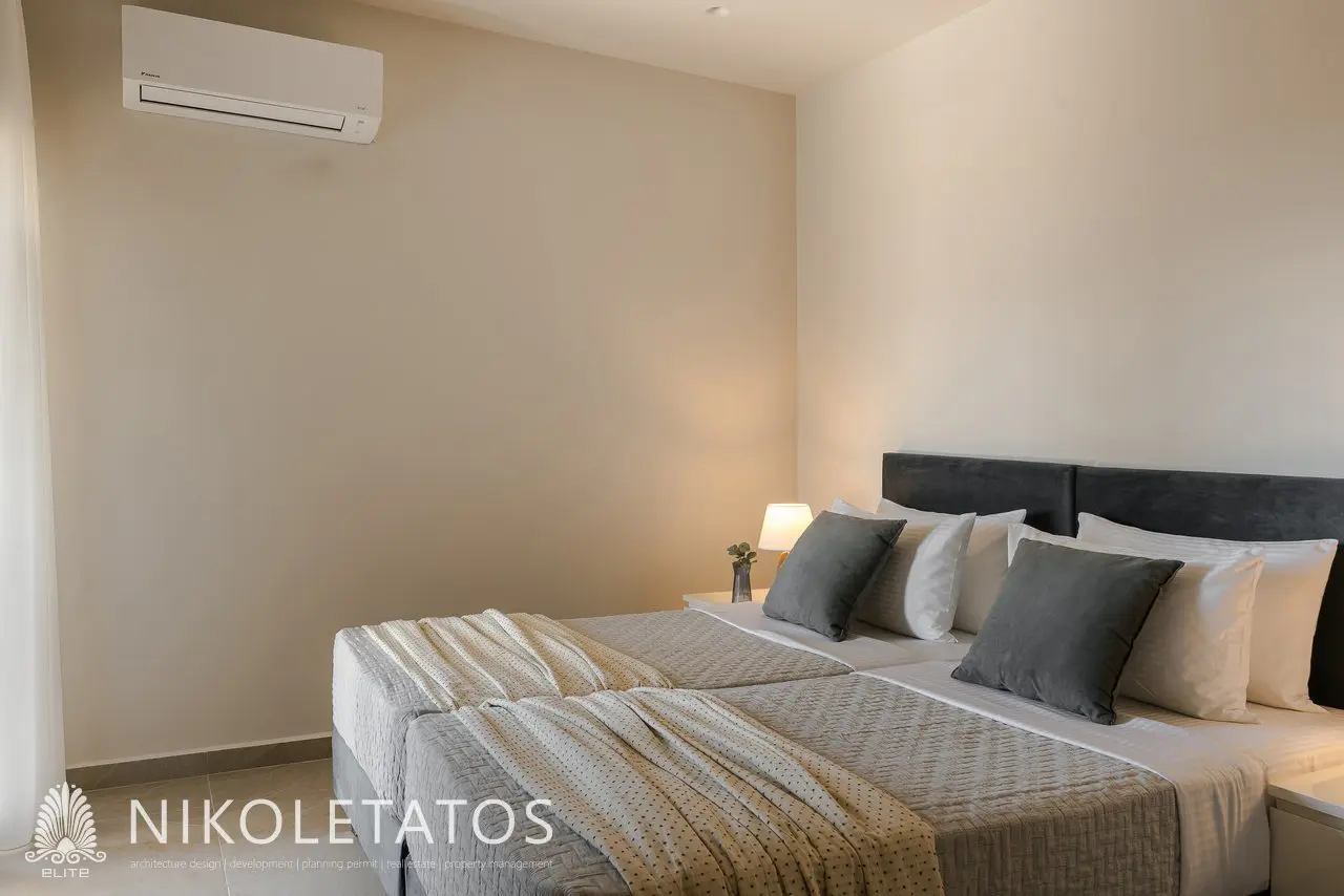 Villa Of 100 M² With Sea View In Athens