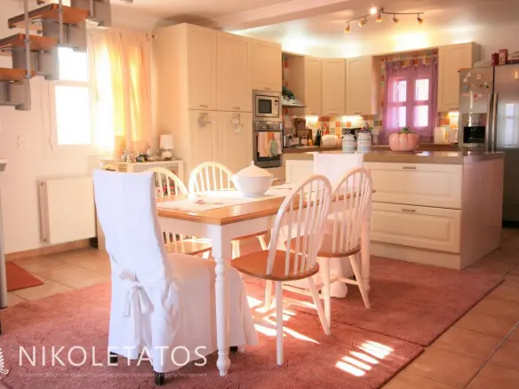 Villa Of 300 M² With Sea View In Kompothekrata, Greece