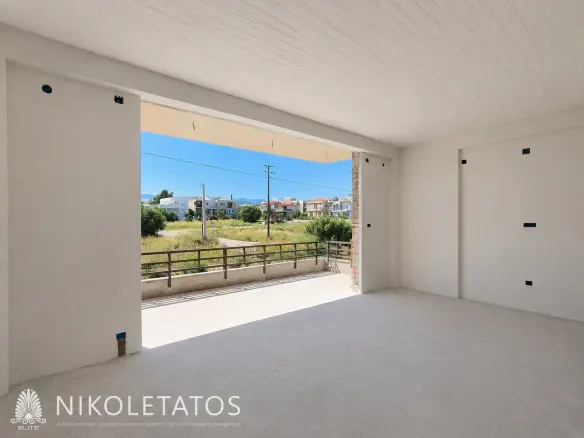House With Garden In Greece