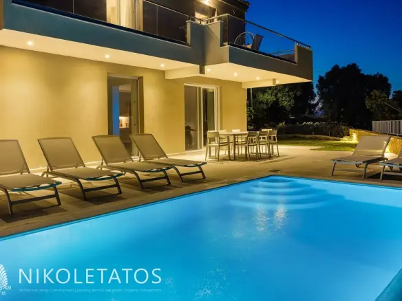 Villa Of 100 M² With Sea View In Athens