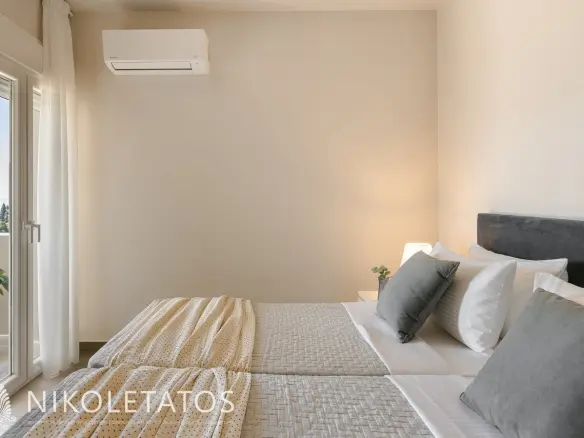 Villa Of 100 M² With Sea View In Athens