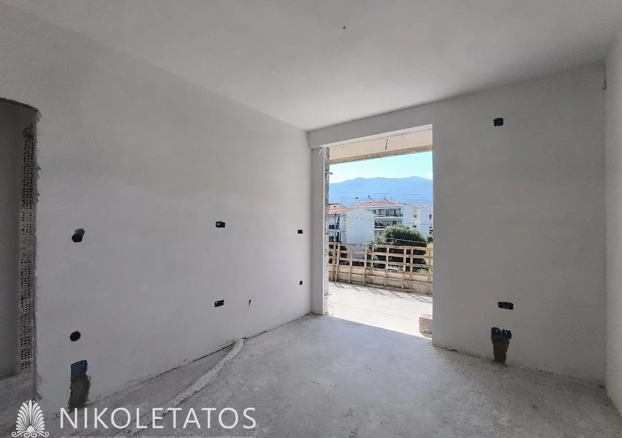 House With Garden In Greece
