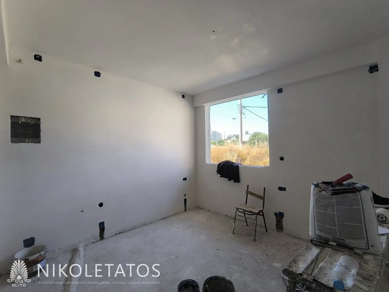 House With Garden In Greece