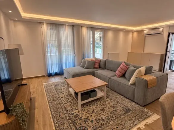 Flat Of 130 M² In The Suburbs Of Thessaloniki