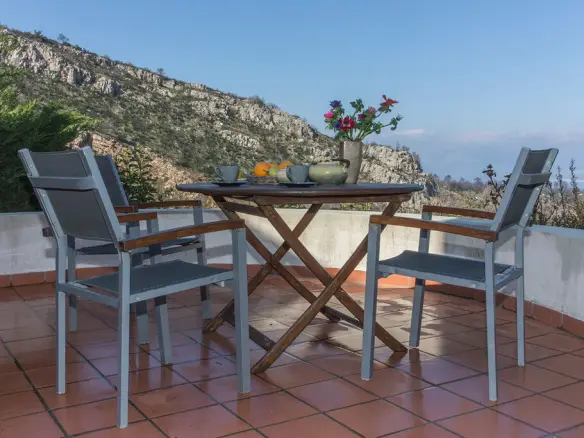 3-bedroom Maisonette In Com. Kapandriti, Greece (250 M²)